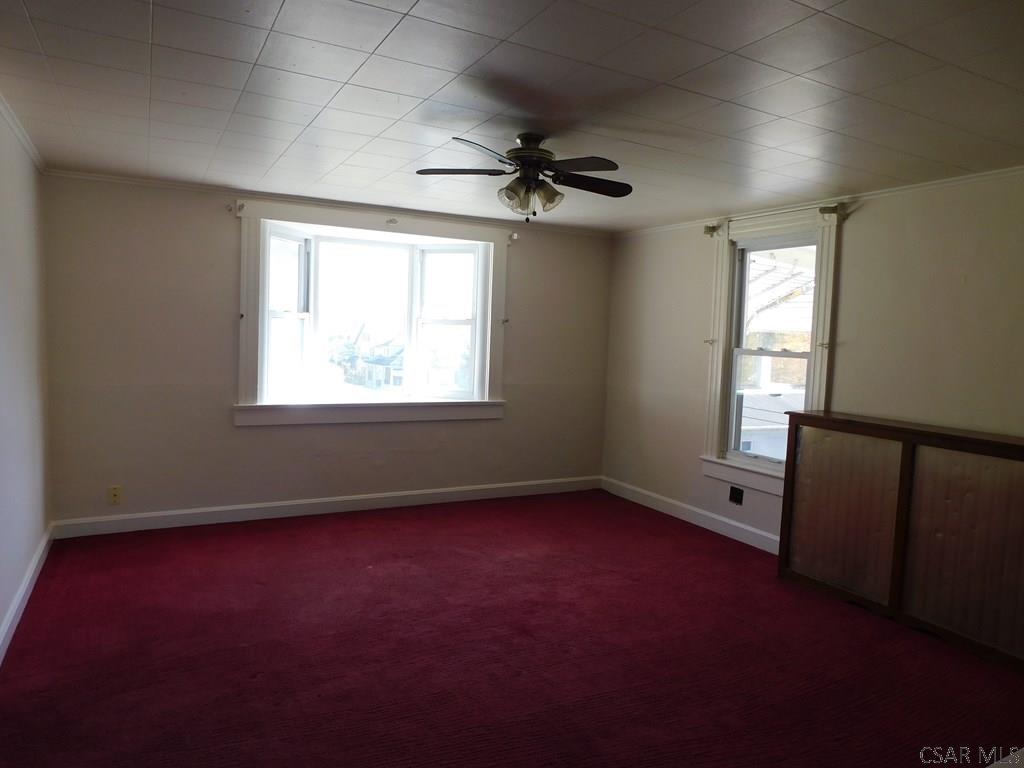 Living or Dining Room
